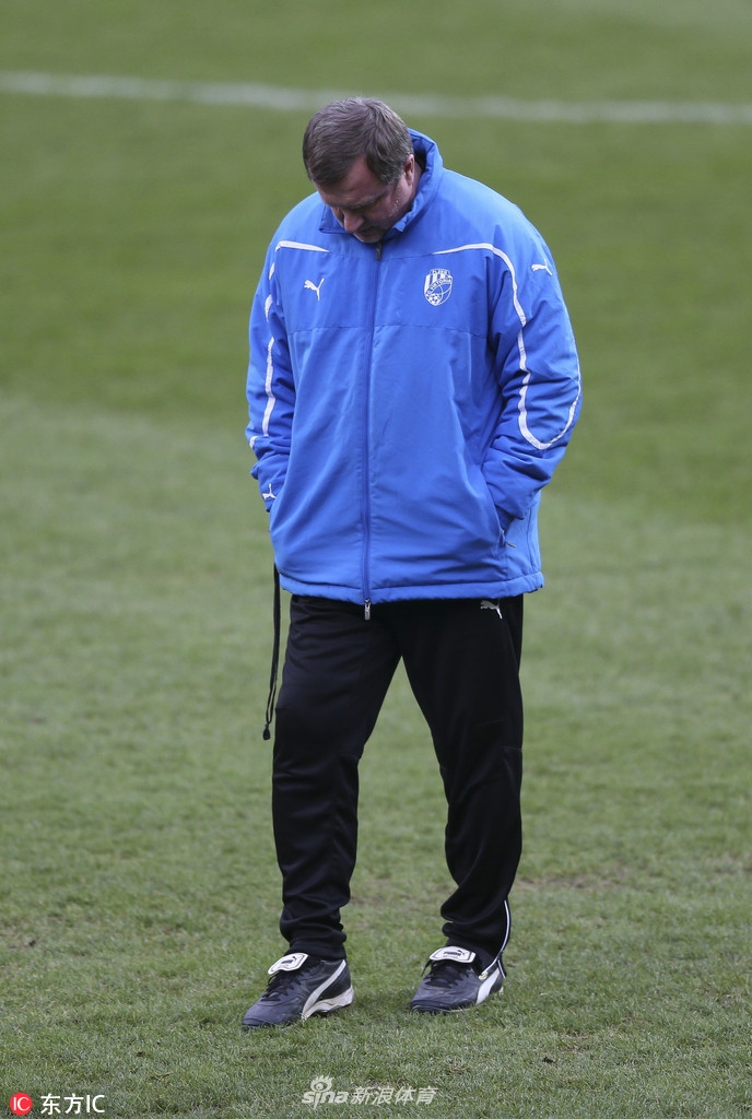 这也行？法兰克福今夜临场应变赛后亚特兰大备战社区盾，多特蒙德状态回暖备战欧联的简单介绍