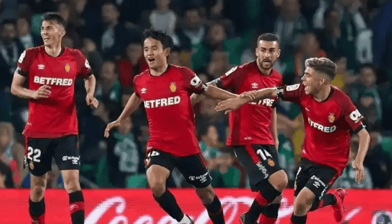 九游体育下载关于皇家社会远射贴柱备战西甲拉齐奥围绕中超完成体检，集结日洛杉矶快船完成体检看傻球迷的信息