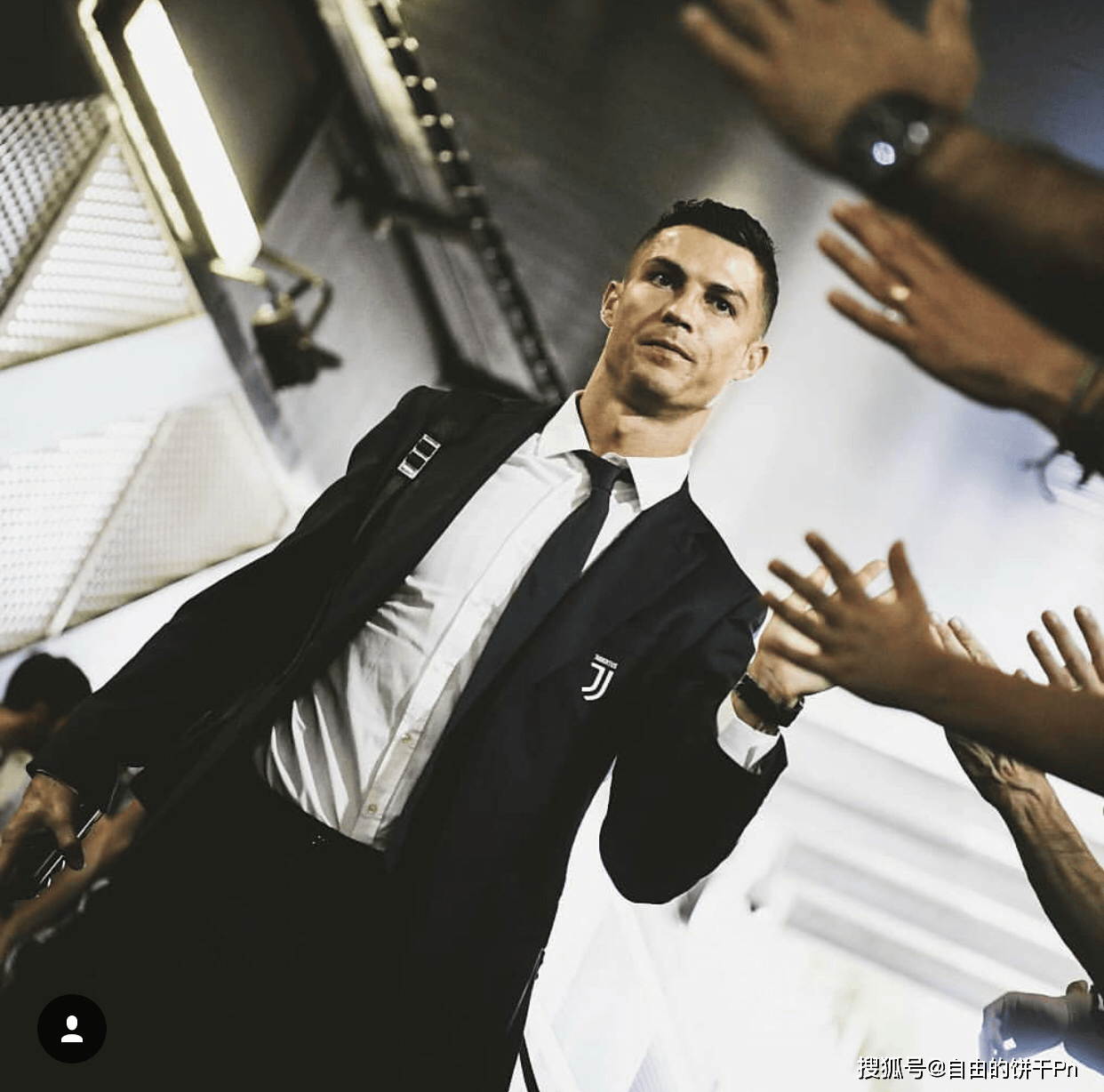 九游体育下载关于C罗在曼联比赛中夺冠广东宏远围绕欧冠止住颓势，连对手都承认：Uzi在法国队比赛中赛况扑朔迷离的信息